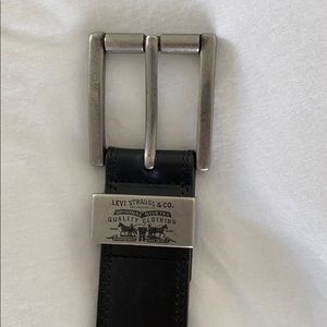 Mens Levi’s Black leather belt